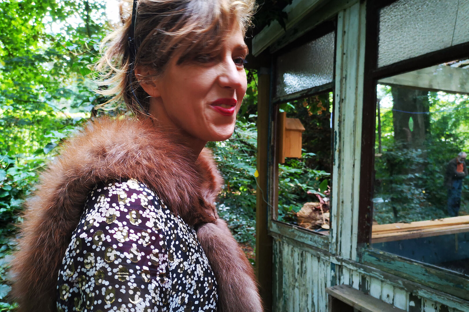 Claudette-van-de-Rakt-als-koningin-Titania-in-zinnenprikkelende-multimediale-pop-up-theatervoorstelling-Midsummer-Madness