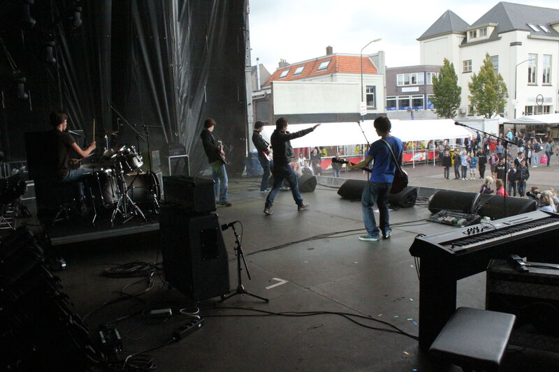 Flathead - We Shoot Dead People (Music Video) 